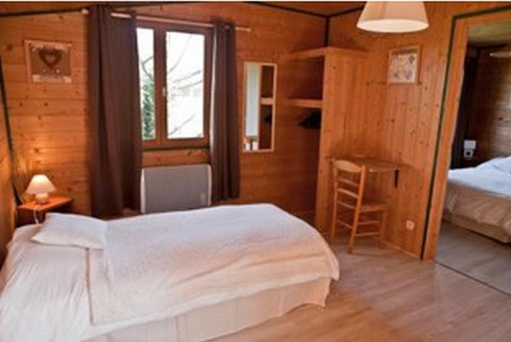 Logis Auberge Des Aulnettes Hérouville-Saint-Clair Zewnętrze zdjęcie