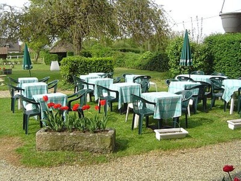 Logis Auberge Des Aulnettes Hérouville-Saint-Clair Zewnętrze zdjęcie