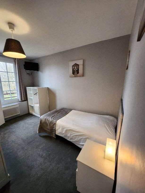 Logis Auberge Des Aulnettes Hérouville-Saint-Clair Zewnętrze zdjęcie
