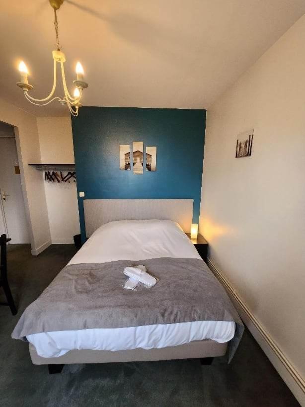 Logis Auberge Des Aulnettes Hérouville-Saint-Clair Zewnętrze zdjęcie