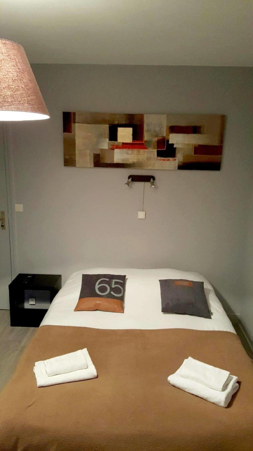 Logis Auberge Des Aulnettes Hérouville-Saint-Clair Zewnętrze zdjęcie