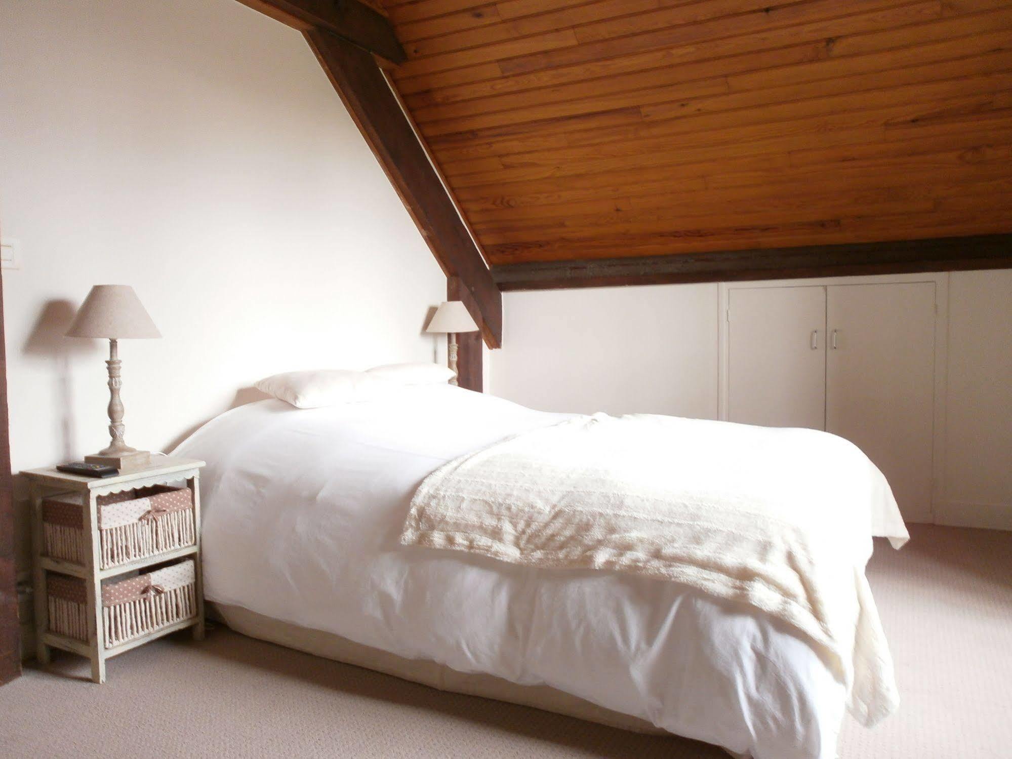 Logis Auberge Des Aulnettes Hérouville-Saint-Clair Zewnętrze zdjęcie